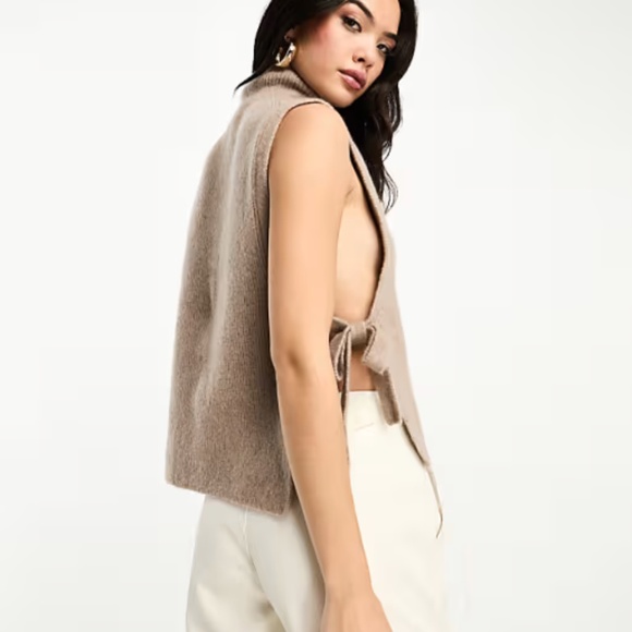 Knit vest with side ties - Picture 2 of 4